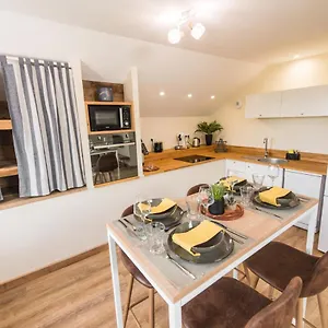 Apartment Le Milan Royal -, Montmin