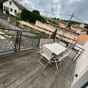 Apartment 7 Personnes, Chavanay